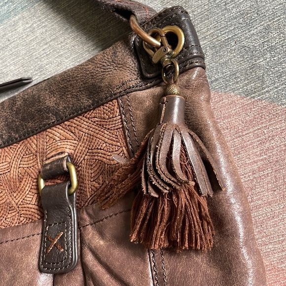 The Sak Genuine Leather Crossbody Bag Beautiful Brown - Picture 9 of 16